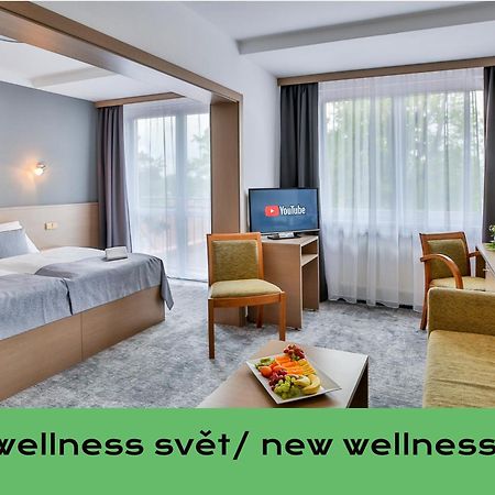 Lh Parkhotel Hluboka Nad Vltavou Congress & Wellness Bagian luar foto