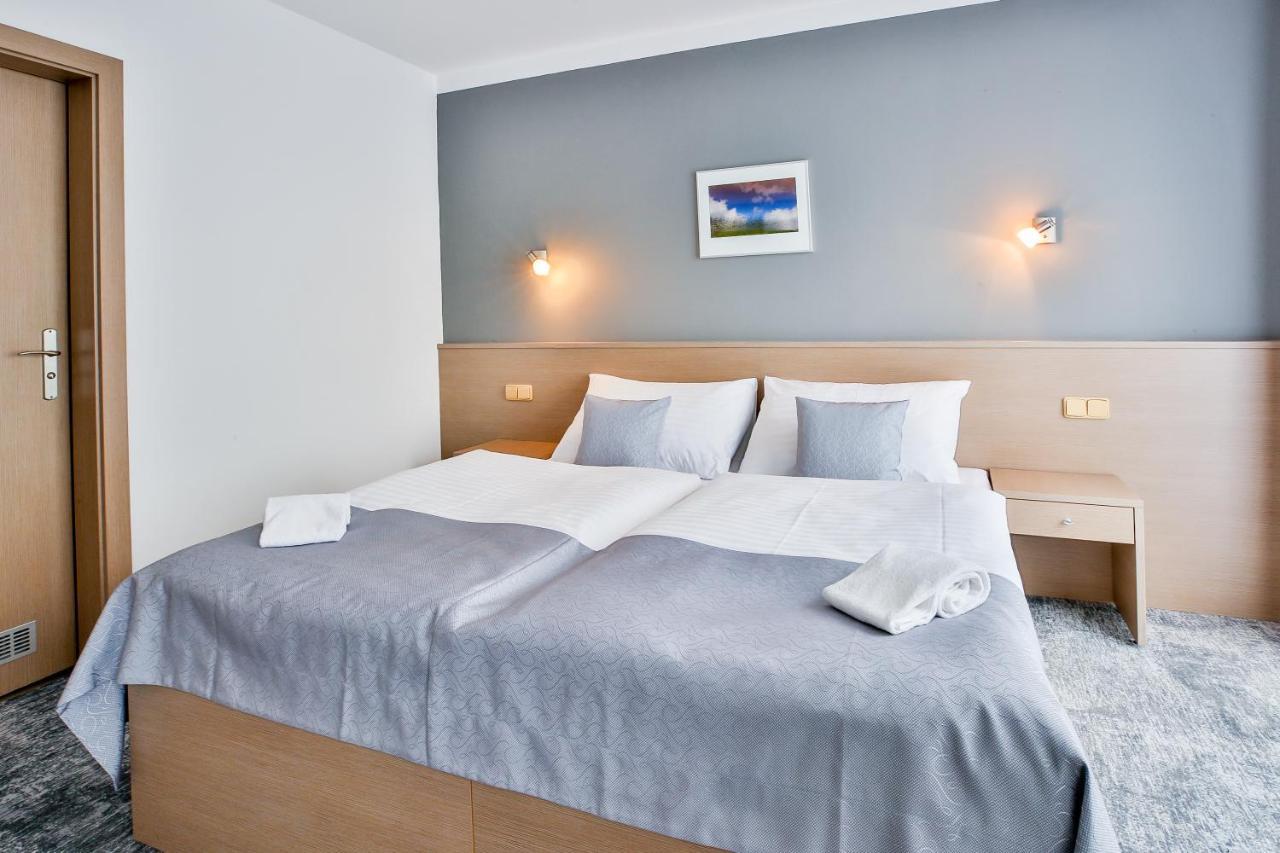 Lh Parkhotel Hluboka Nad Vltavou Congress & Wellness Bagian luar foto